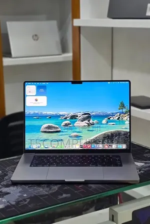 New Laptop Apple MacBook Pro 2022 M2 16GB Apple M2 SSD 512GB