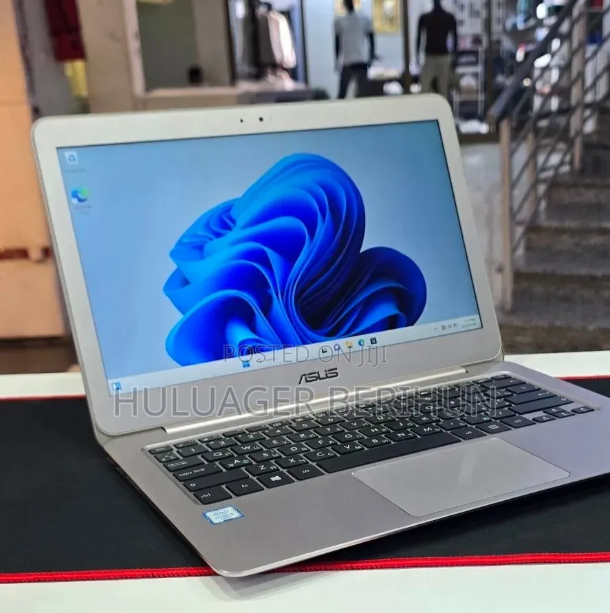 New Laptop Asus K43TA 8GB Intel Core i5 SSD 256GB