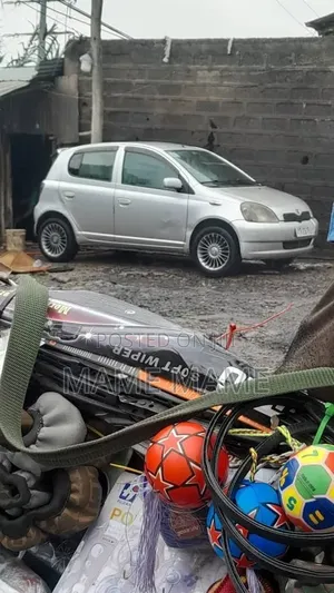 Toyota Vitz 1999 Silver