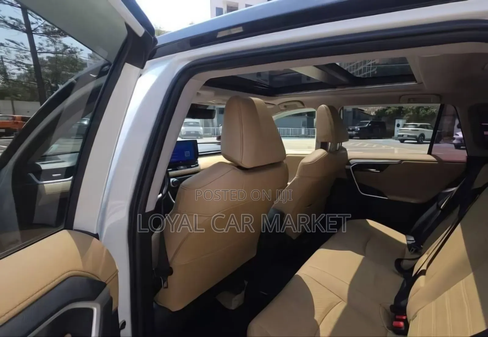 Toyota RAV4 2023 White