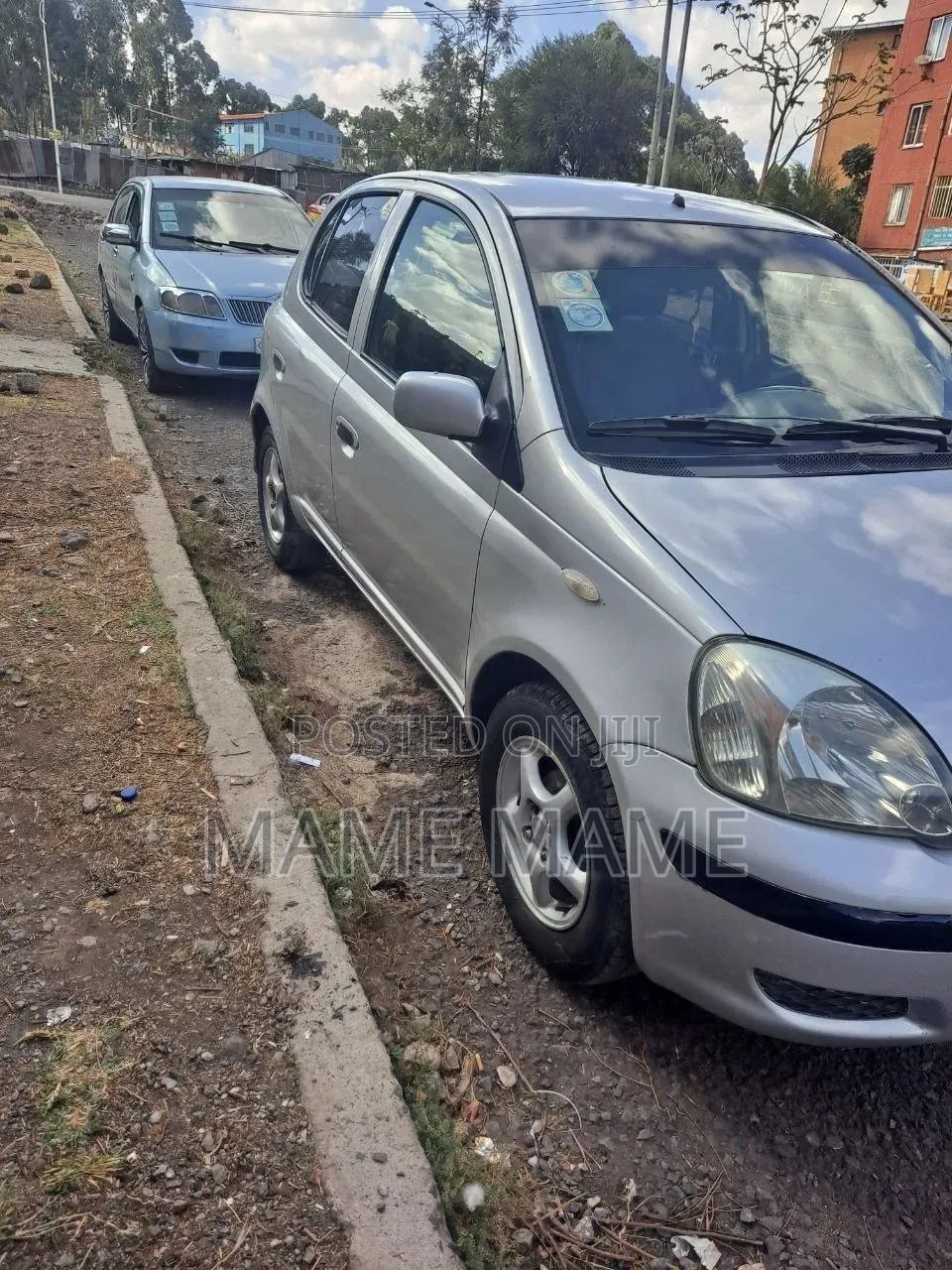 Toyota Vitz 2004 Silver