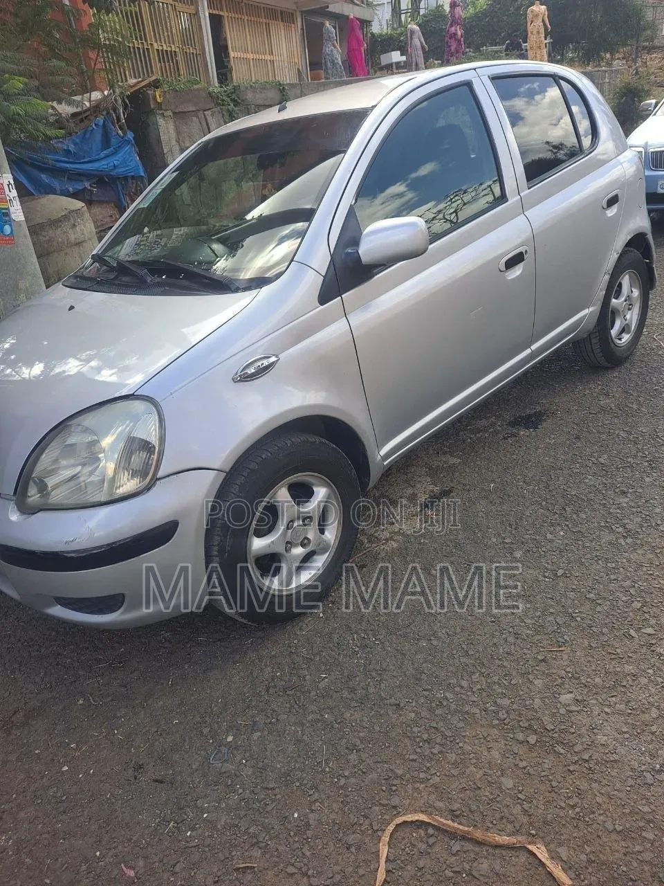 Toyota Vitz 2004 Silver