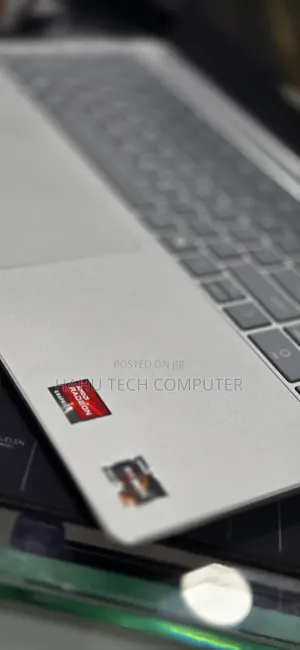 New Laptop HP Stream Notebook 8GB AMD Ryzen 5 SSD 512GB