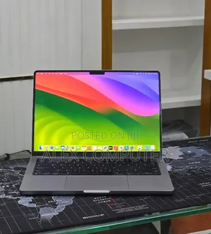 New Laptop Apple MacBook Pro 2023 M3 8GB Apple M3 SSD 512GB