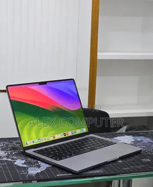 New Laptop Apple MacBook Pro 2023 M3 8GB Apple M3 SSD 512GB