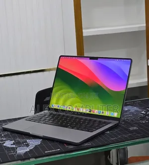 New Laptop Apple MacBook Pro 2023 M3 8GB Apple M3 SSD 512GB