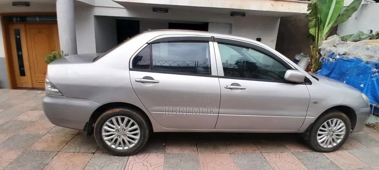 Mitsubishi Lancer 2009 Silver