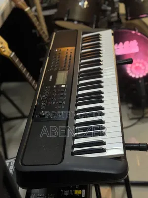 Yamaha PSR E383 Keyboard Piano