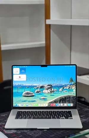 New Laptop Apple MacBook 16GB Apple M5 SSD 512GB