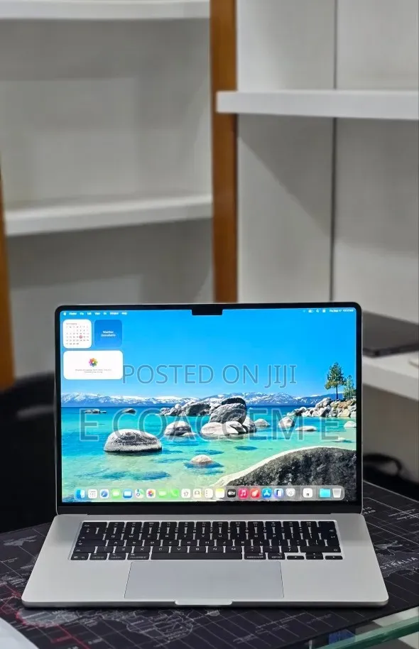 New Laptop Apple MacBook 16GB Apple M5 SSD 512GB
