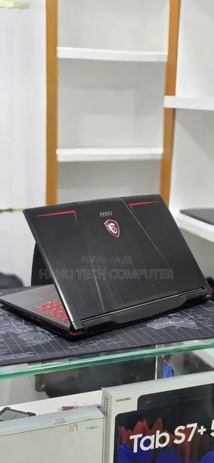 New Laptop MSI 16GB Intel Core i7 SSHD (Hybrid) 256GB