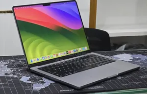 New Laptop Apple MacBook Pro 2023 M3 8GB Apple M3 SSD 512GB