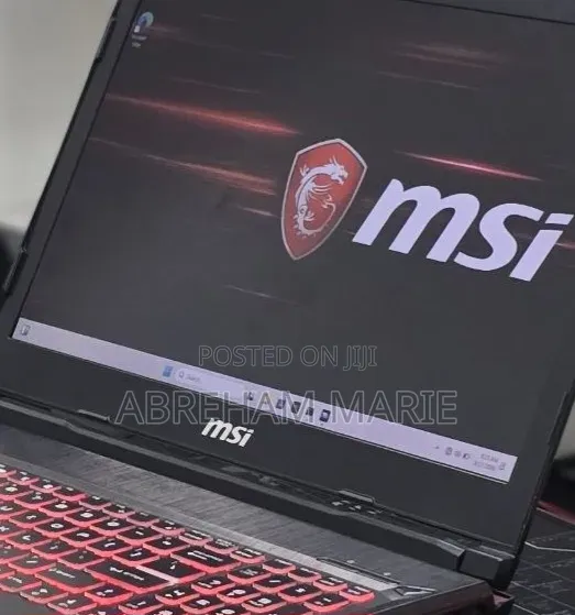 New Laptop MSI GP75 Leopard 16GB Intel Core i7 SSD 256GB