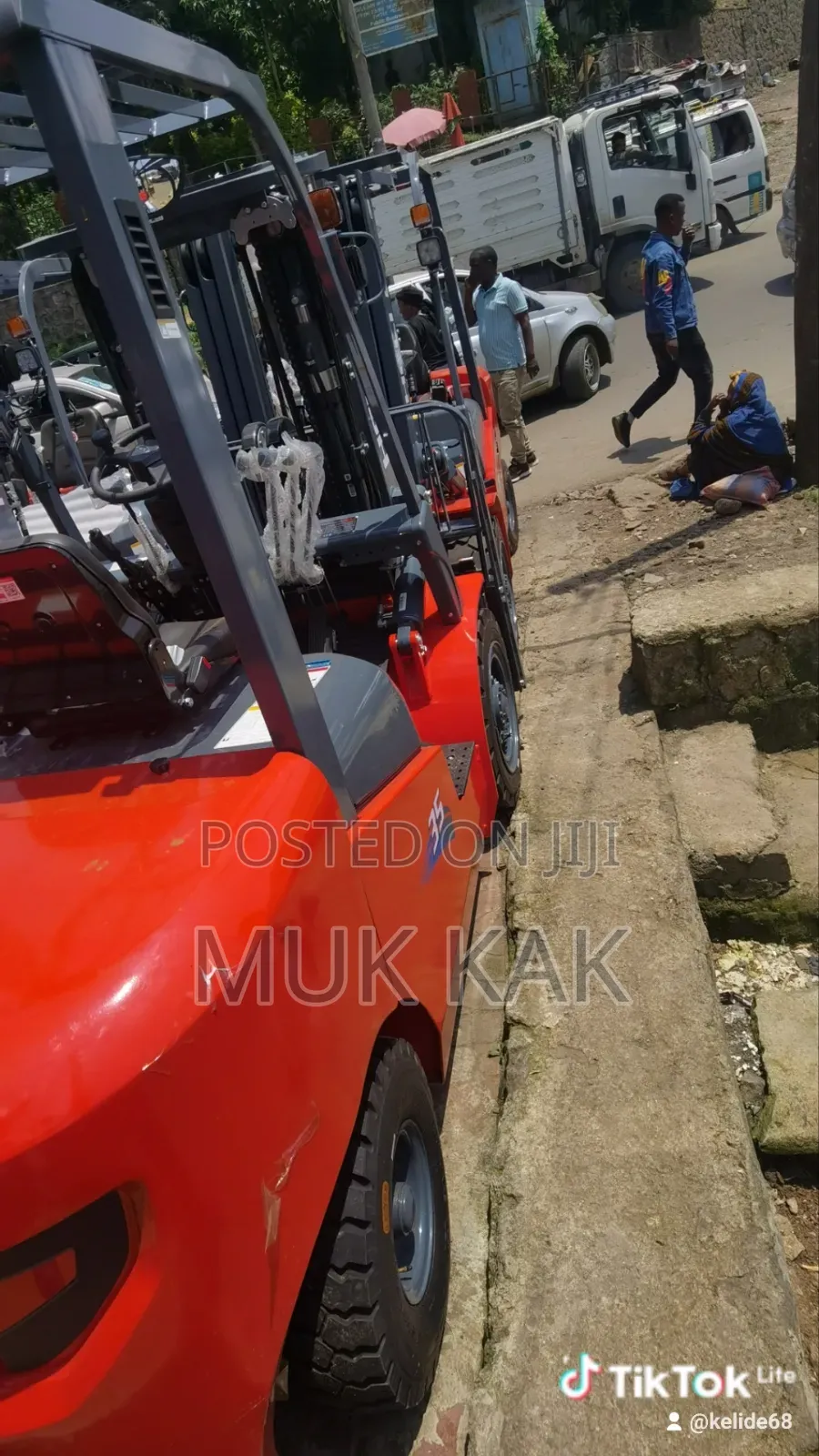 Forklift 00