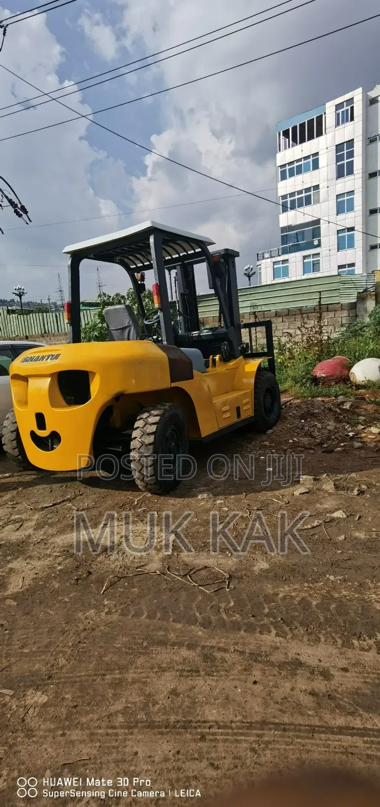 Forklift 00