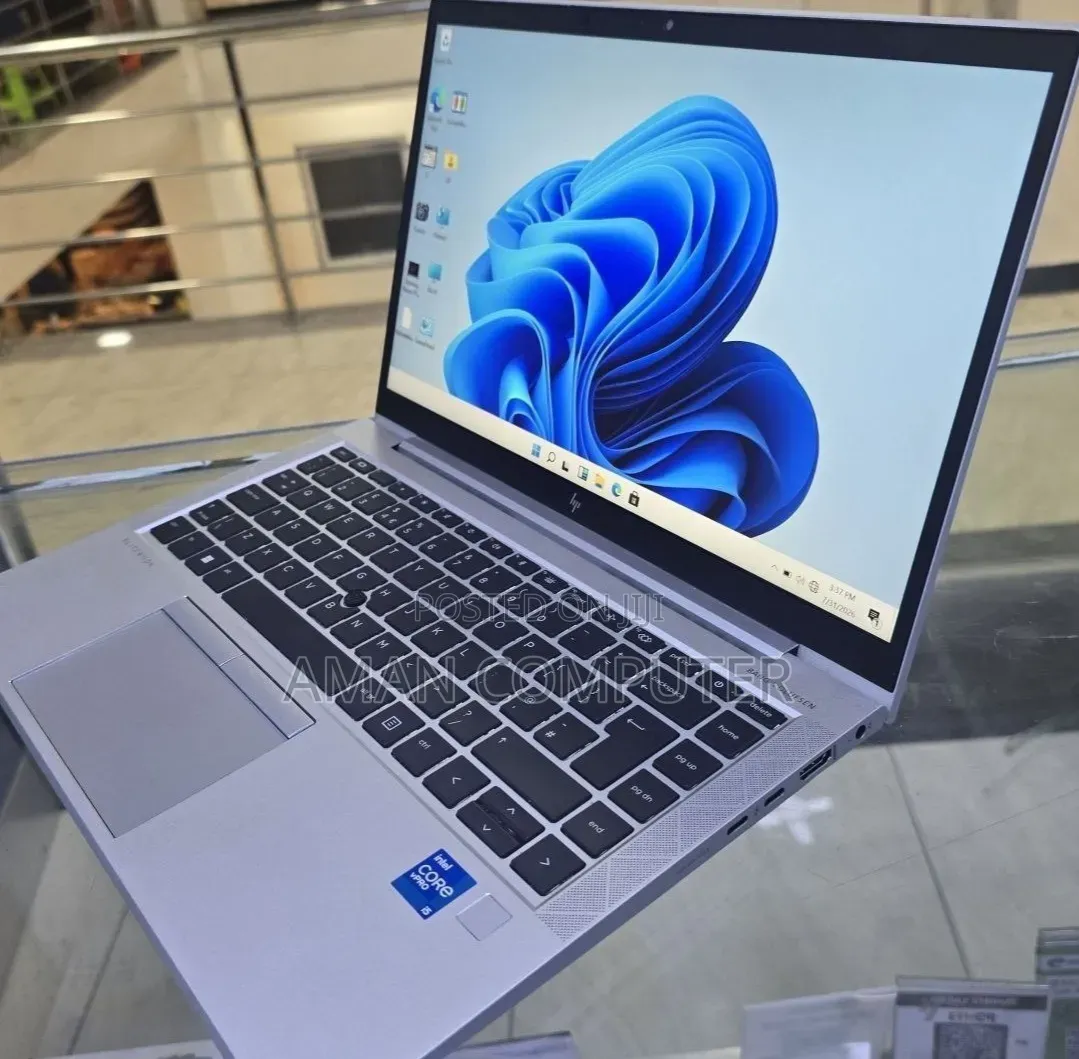 New Laptop HP EliteBook 840 G8 16GB Intel Core i5 SSD 512GB