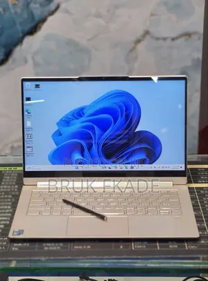 New Laptop Lenovo Yoga 9i 16GB Intel Core i7 SSD 512GB