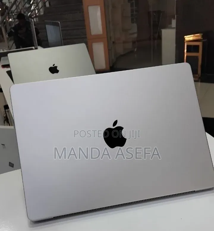 New Laptop Apple MacBook Pro 2024 M4 16GB Apple M4 SSD 512GB
