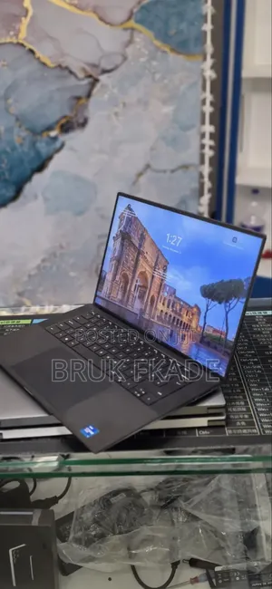 New Laptop Dell Precision 5560 32GB Intel Core i7 SSD 1T