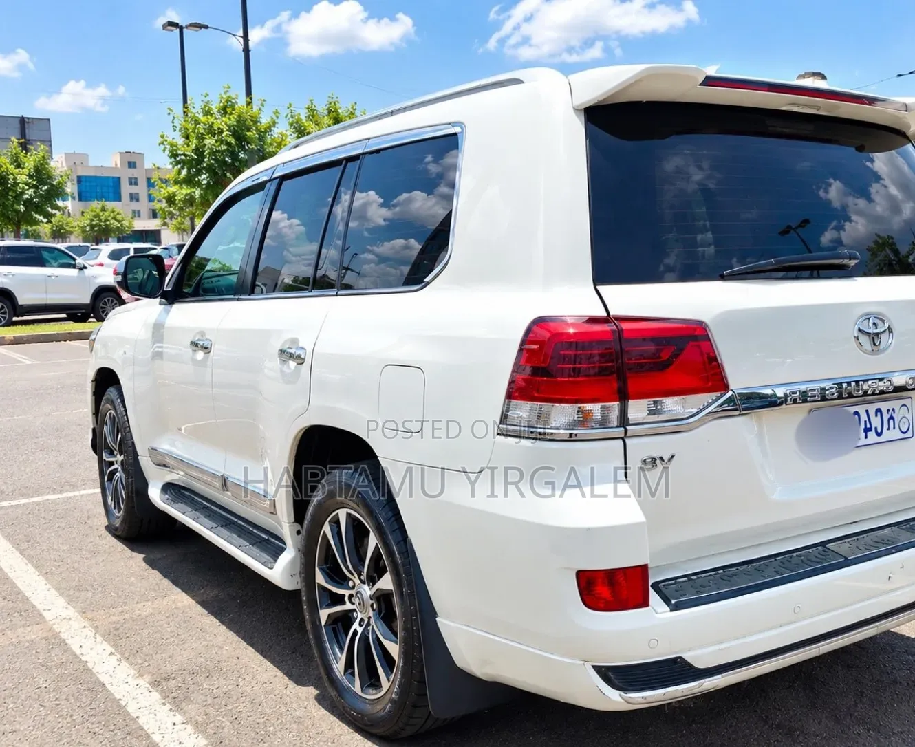 Toyota Land Cruiser 2012 White