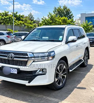 Toyota Land Cruiser 2012 White