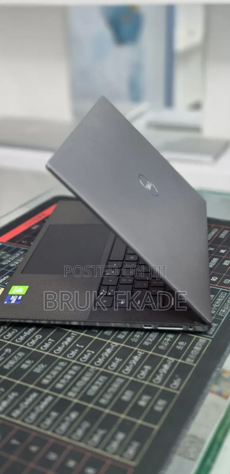 New Laptop Dell Precision 5560 16GB Intel Core i9 SSD 512GB