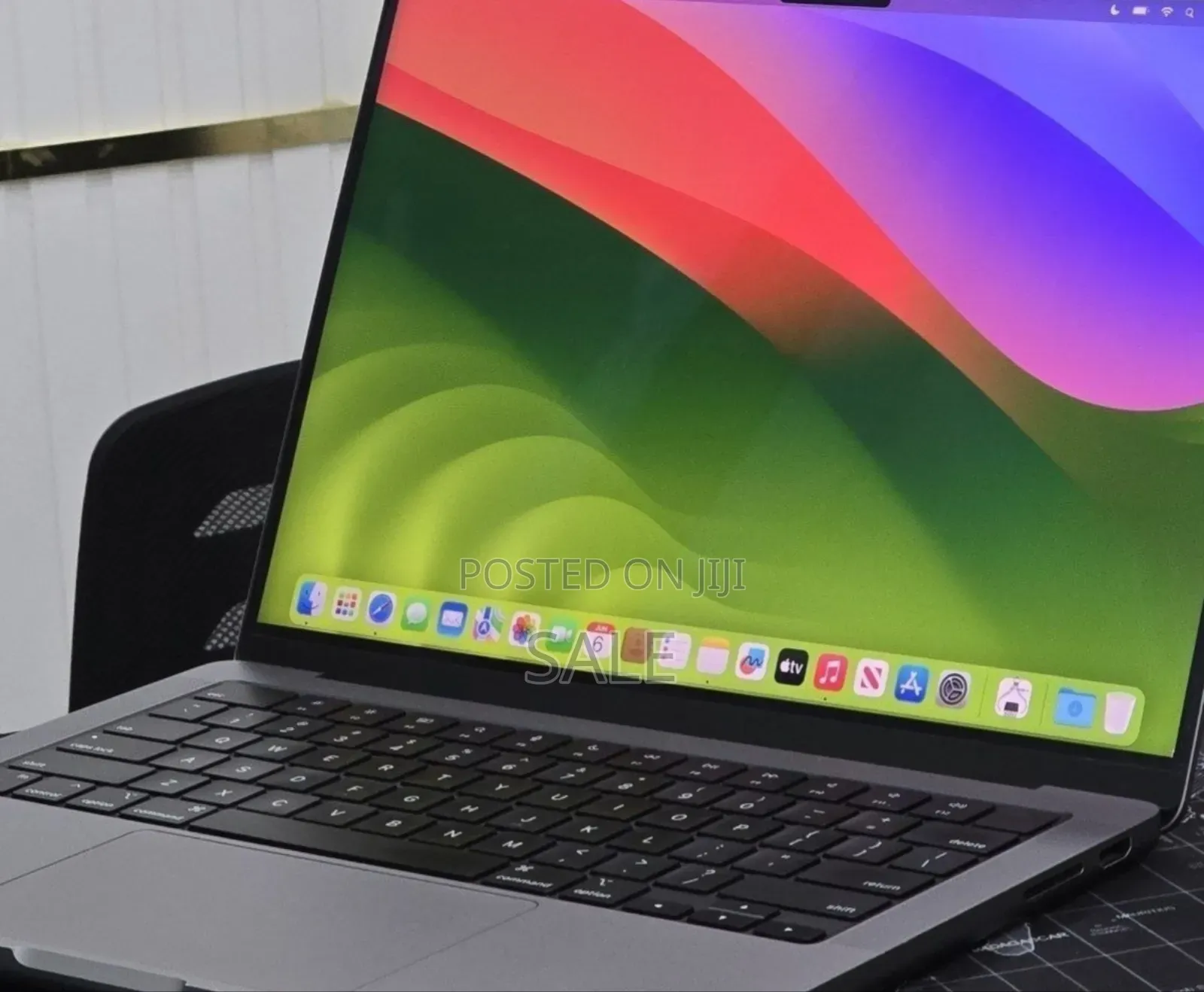 New Laptop Apple MacBook Pro 2023 M3 8GB Apple M3 SSD 512GB