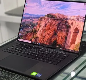 New Laptop Dell Precision 5560 16GB Intel Core i9 SSD 512GB