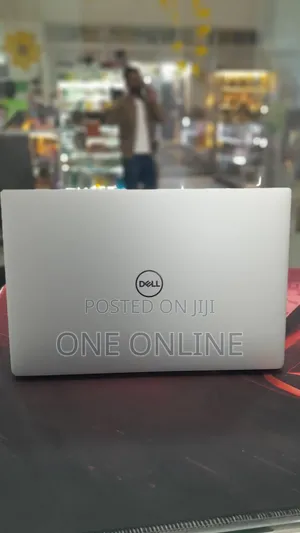 New Laptop Dell XPS 13 8GB Intel Core i5 SSD 256GB