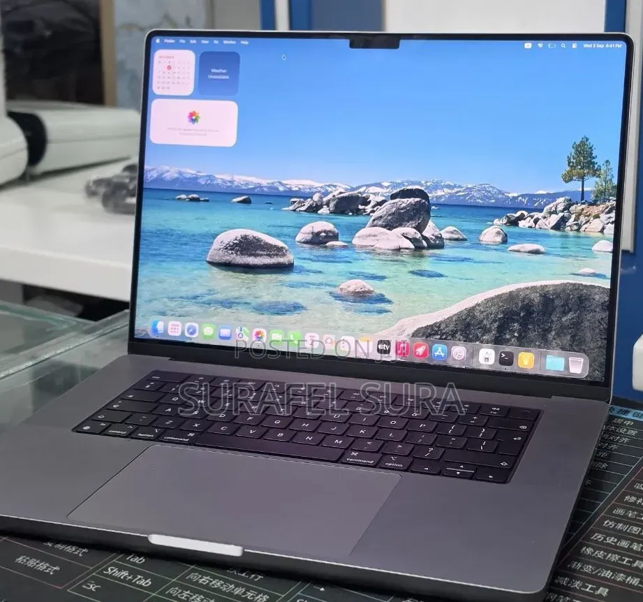New Laptop Apple MacBook Pro 2021 M1 32GB Apple M1 Pro SSD 512GB