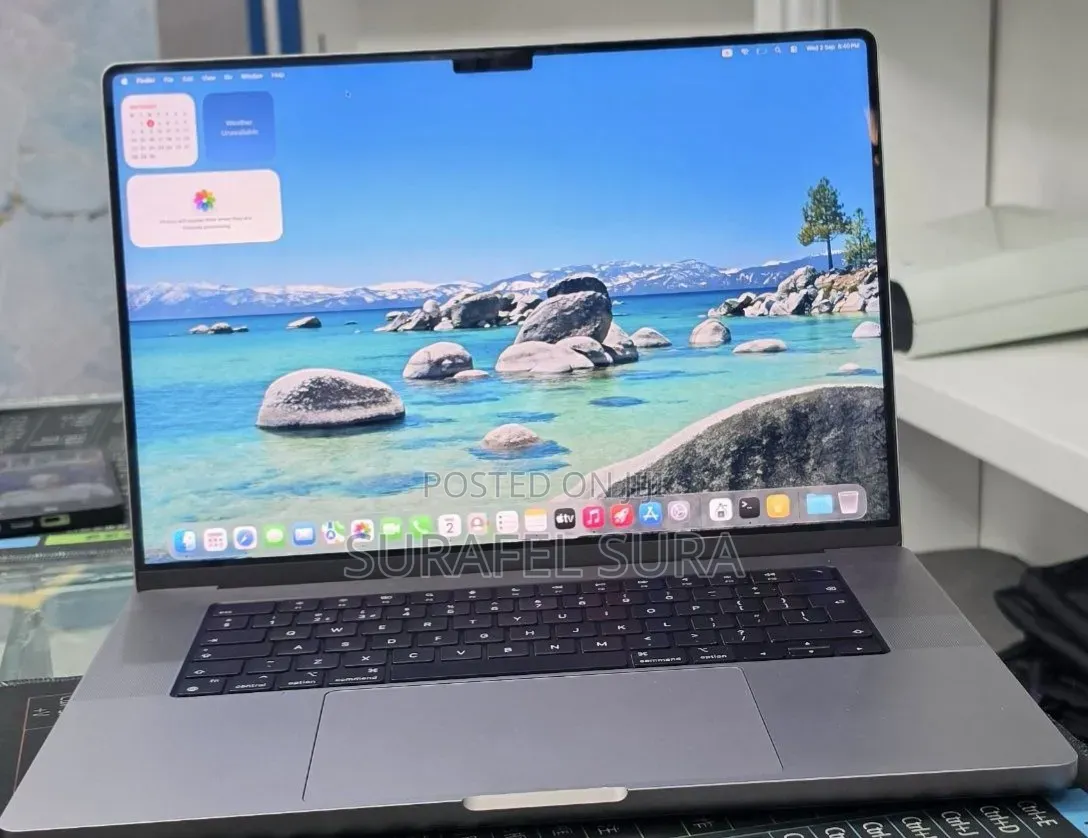 New Laptop Apple MacBook Pro 2021 M1 32GB Apple M1 Pro SSD 512GB