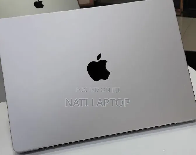 New Laptop Apple MacBook Pro 2024 M4 16GB Apple M4 SSD 512GB