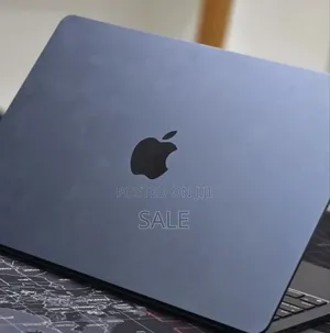 New Laptop Apple MacBook Air 2022 M2 16GB Apple M2 SSD 256GB