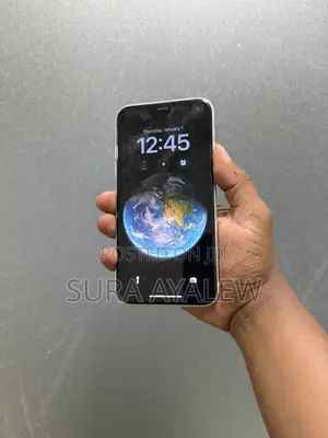 Apple iPhone XR 64 GB White