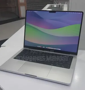 New Laptop Apple MacBook Pro 2024 M4 16GB Apple M4 Pro SSD 512GB