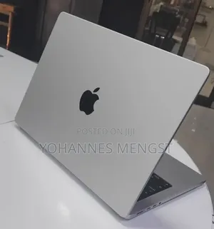 New Laptop Apple MacBook Pro 2024 M4 16GB Apple M4 Pro SSD 512GB