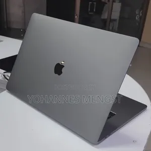 New Laptop Apple MacBook Pro 2017 16GB Intel Core i7 SSD 512GB