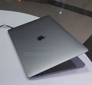 New Laptop Apple MacBook Pro 2017 16GB Intel Core i7 SSD 512GB