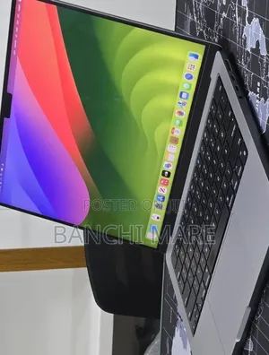New Laptop Apple MacBook Pro 2023 M3 8GB Apple M3 SSD 512GB