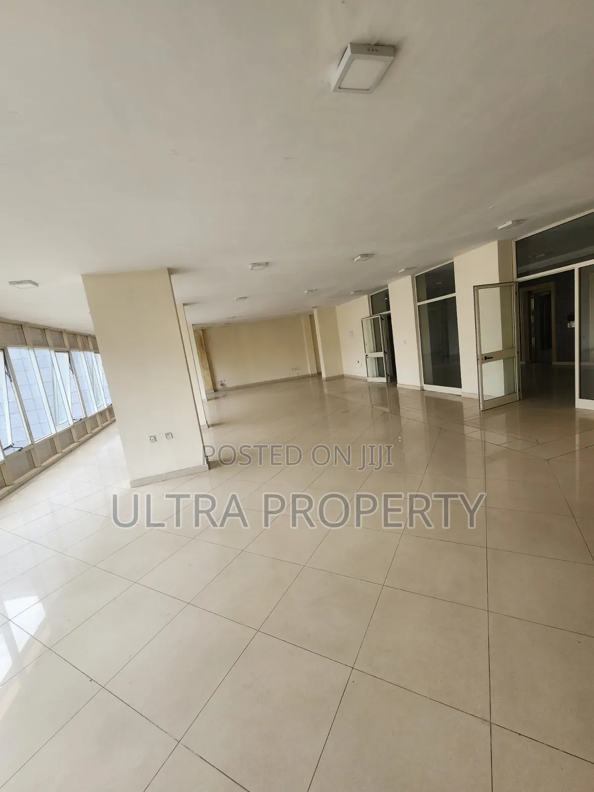 Prime 400 SQM Office Space | Modern Spacious