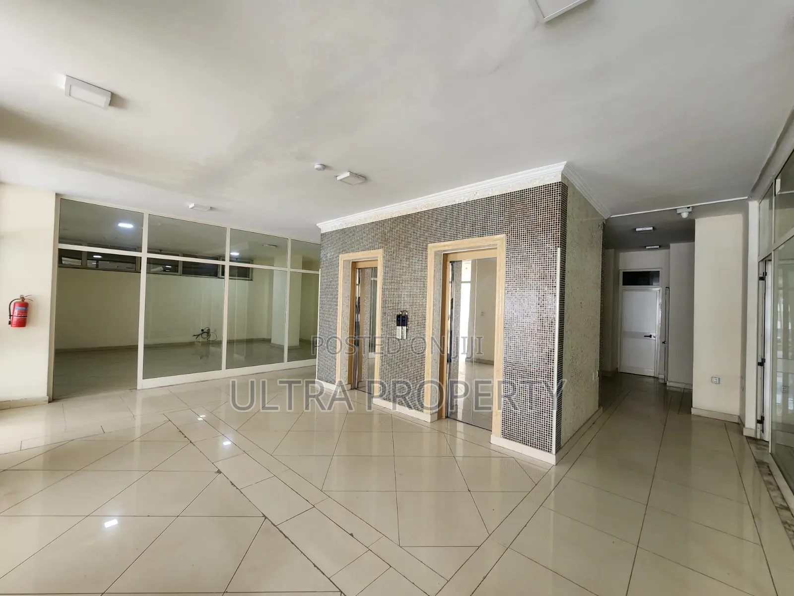 Prime 400 SQM Office Space | Modern Spacious