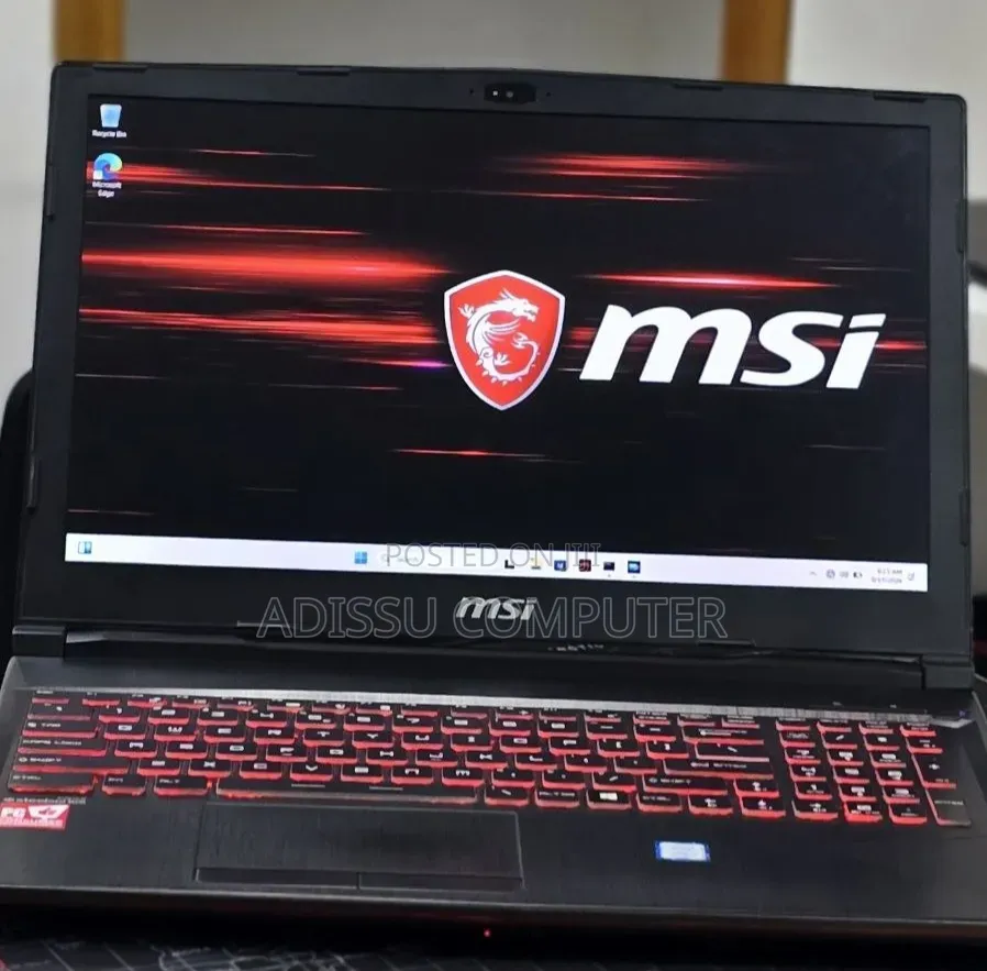 New Laptop MSI GP75 Leopard 16GB Intel Core i7 SSD 256GB