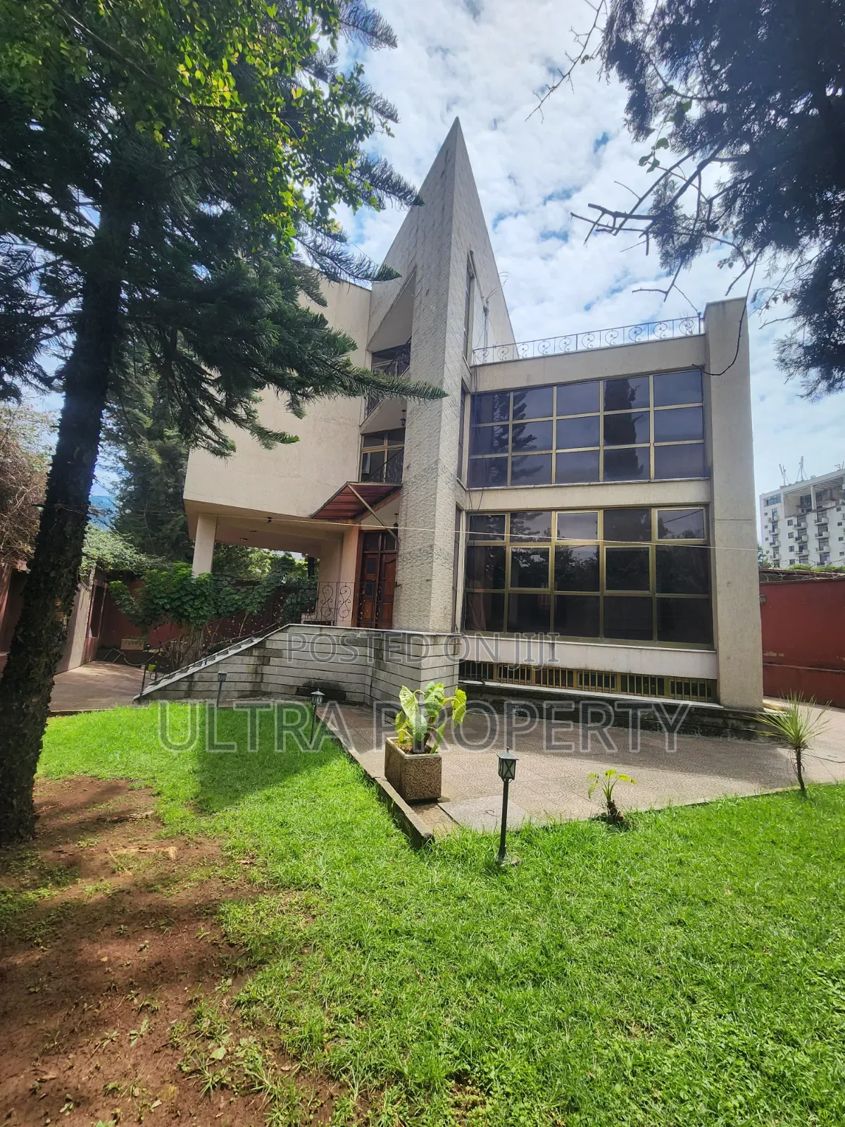 5bdrm House in Bole for rent