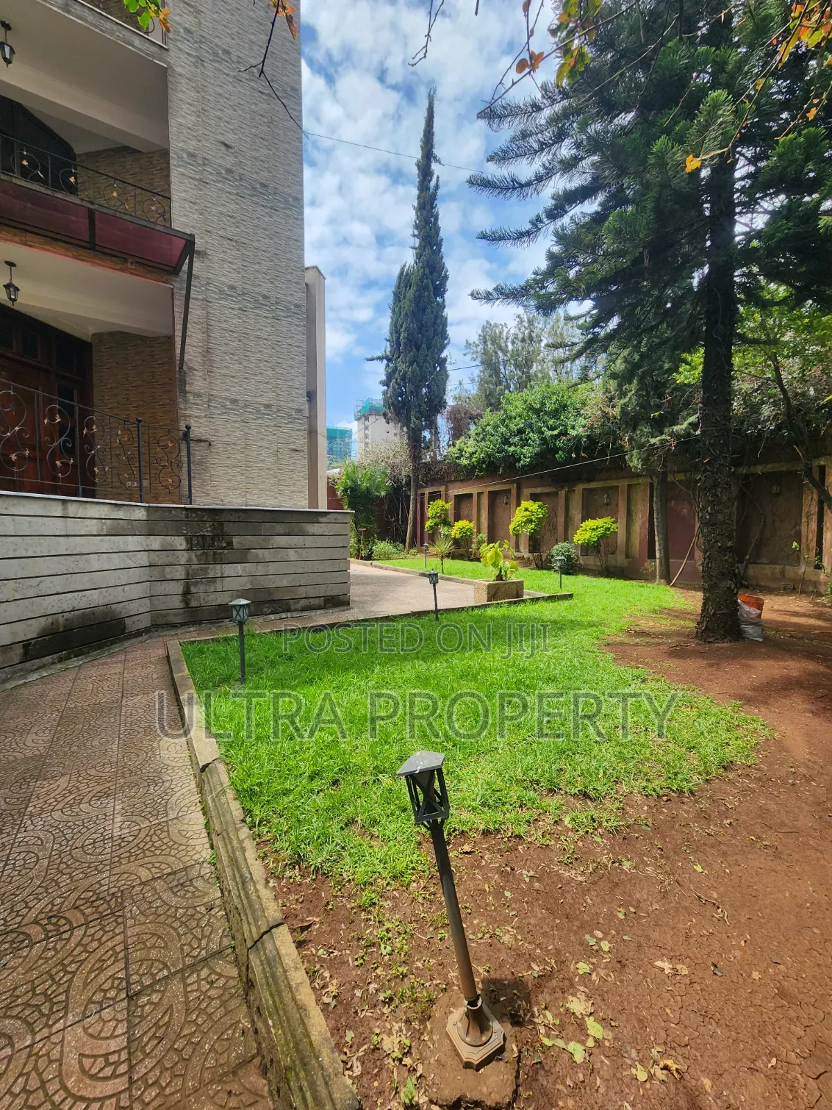 5bdrm House in Bole for rent
