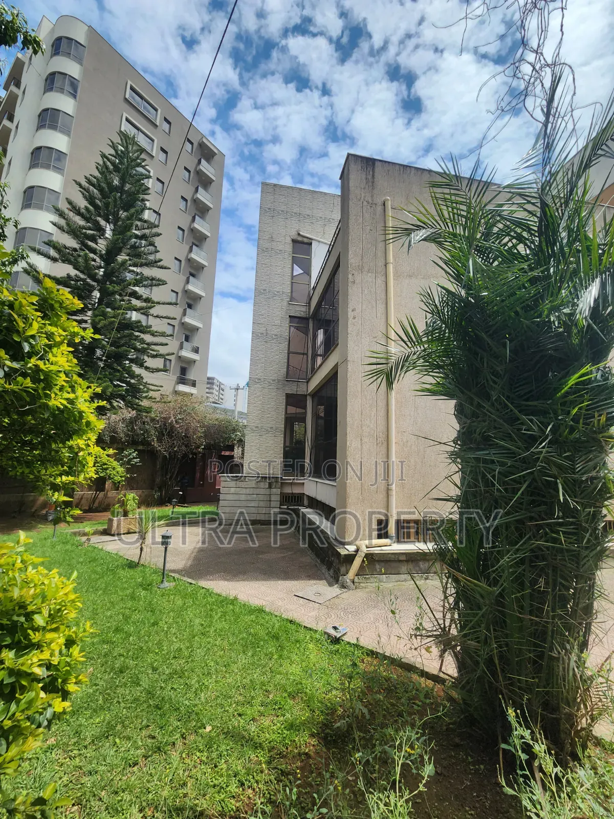 5bdrm House in Bole for rent