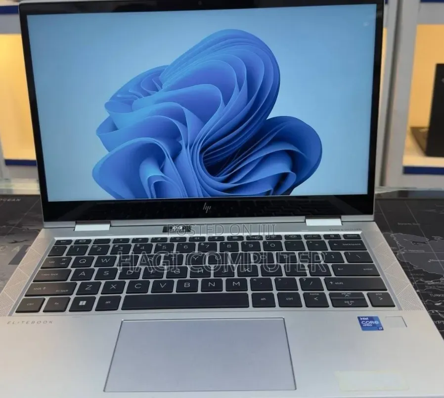 New Laptop HP EliteBook 830 G8 16GB Intel Core i7 SSD 512GB