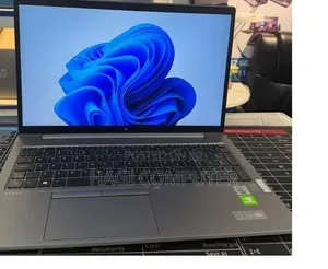 New Laptop HP ZBook Firefly 15 G7 16GB Intel Core i7 SSD 512GB