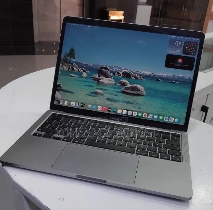 New Laptop Apple MacBook Pro 8GB Apple M1 Pro SSD 256GB