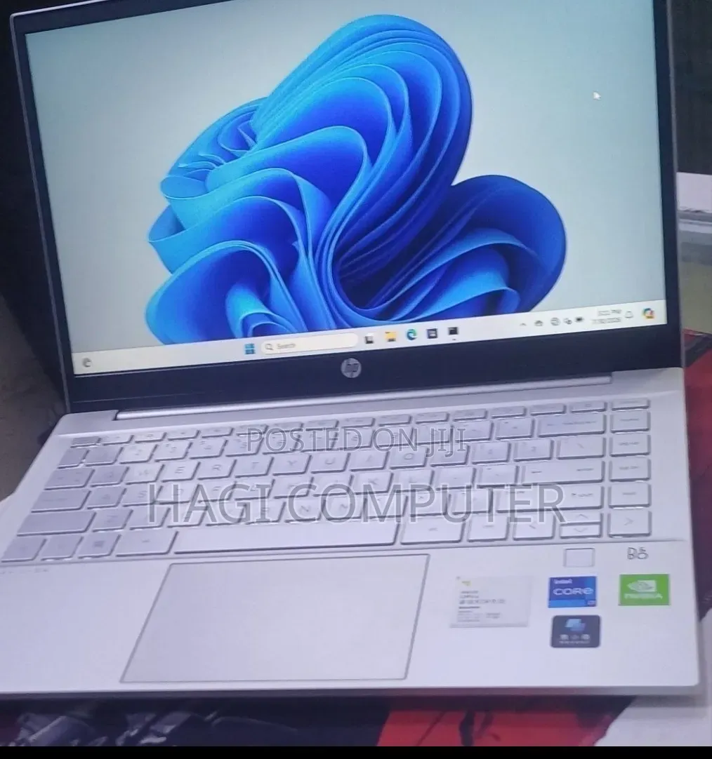 New Laptop HP Pavilion 14 16GB Intel Core i7 SSD 512GB