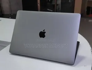New Laptop Apple MacBook Pro 8GB Apple M1 Pro SSD 256GB